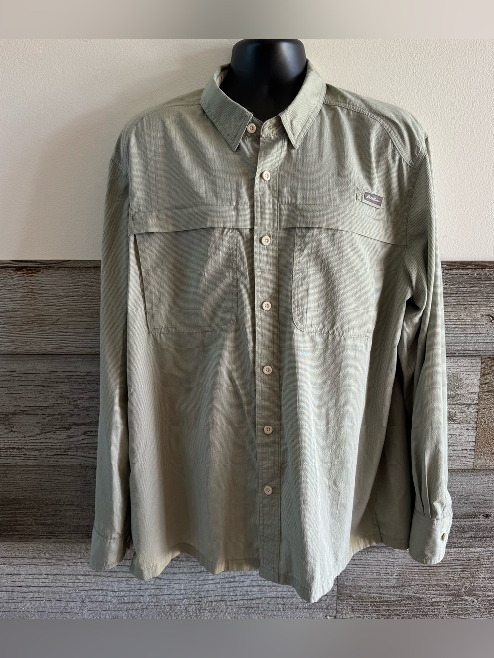 Eddie Bauer Men’s XL Gray Long Sleeve Fishing Shirt Vented Performance (E1)